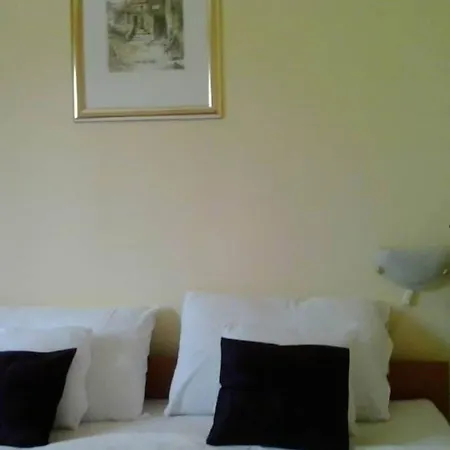 Trbi - One Bedroom - Mely