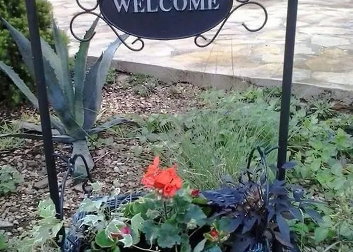 Trbi - One Bedroom - Mely Apartment *